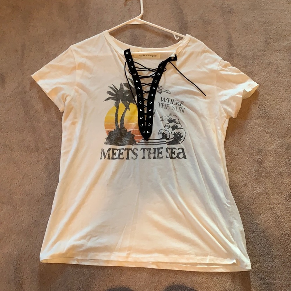 Vintage Havana Lace-Up T-Shirt. Short Sleeve. Sz M